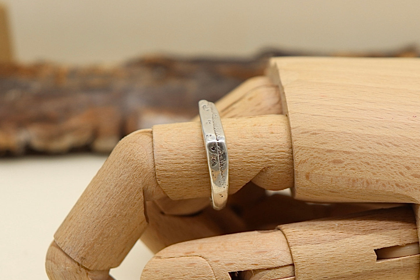 Square band ring